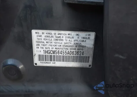 2005 Honda Accord 2.4 Lx z USA, uszkodzony, nr VIN 1HGCM56455A063624